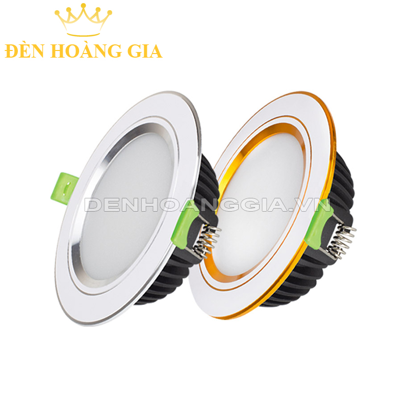 Đèn led âm trần có độ rọi phù hợp cho không gian chiếu sáng.