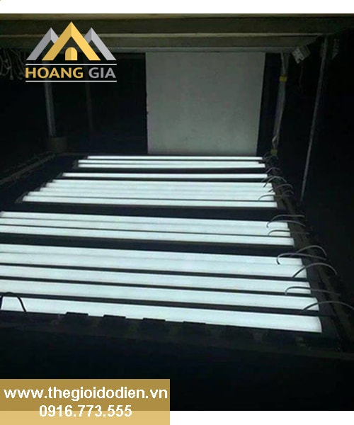 Đèn tuýp LED bán nguyệt Đèn tuýp LED bán nguyệt