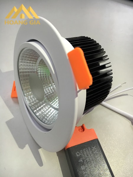 Đèn Led âm trần COB là gì? Đặc điểm của đèn Led âm trần COB là gì? Đèn Led âm trần COB là gì? Đặc điểm của đèn Led âm trần COB là gì?