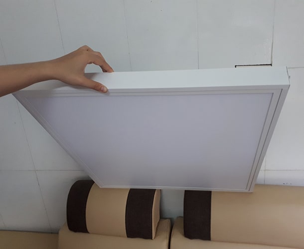 Đèn led panel 600x600 48W ốp trần nổi