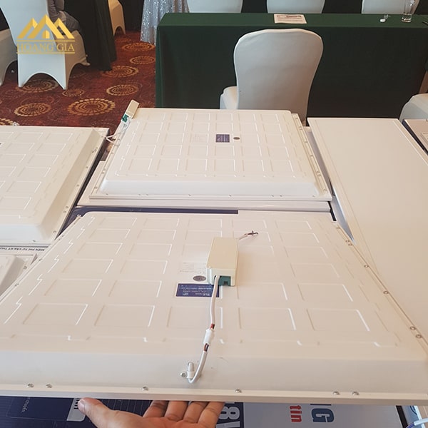 Tìm hiểu về siêu phẩm đèn led panel tấm Plus phiên bản 2018