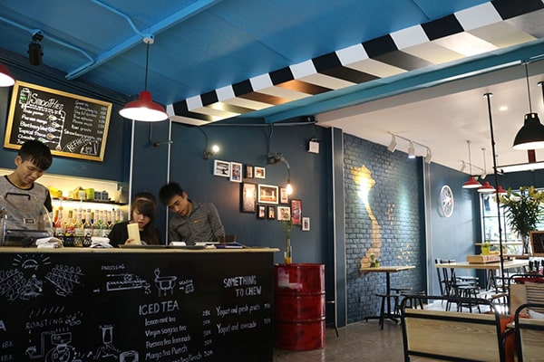 Chọn ánh sáng đèn led rọi thanh ray chiếu sáng quán cafe Chọn ánh sáng đèn led rọi thanh ray chiếu sáng quán cafe