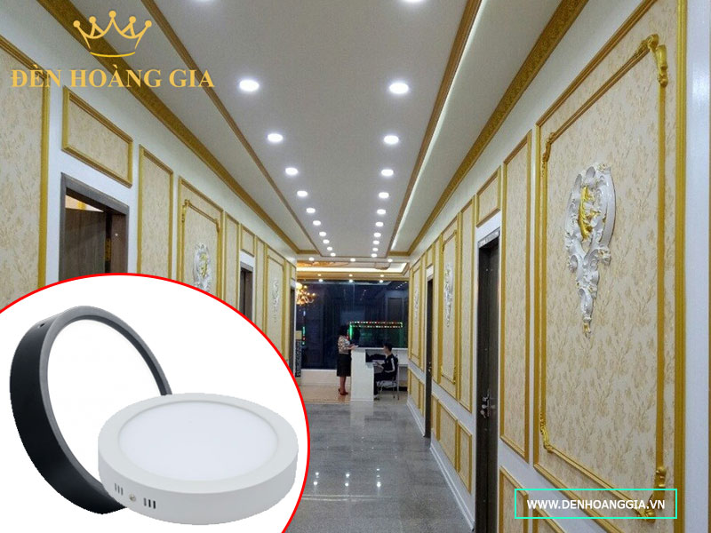 Hành lang lắp đèn led ốp nổi hình tròn