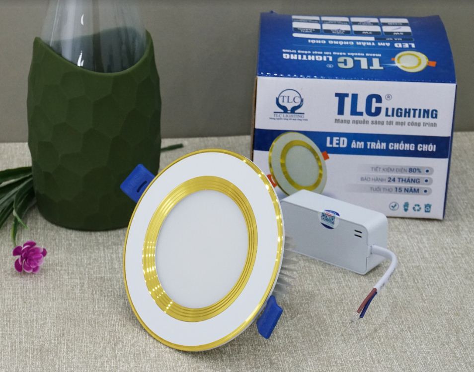 Đèn led âm trần