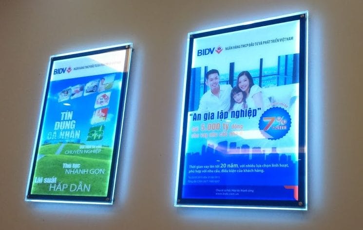 Những thông điệp ý nghĩa được các ngân hàng truyền tải qua những hộp đèn appic ứng dụng đèn led Panel. Những thông điệp ý nghĩa được các ngân hàng truyền tải qua những hộp đèn appic ứng dụng đèn led Panel.