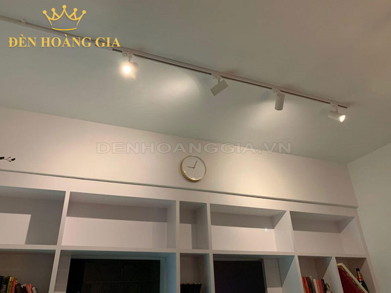 Đèn led rọi thanh ray lắp cho trần bê tông