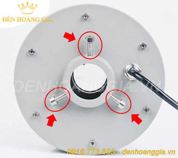Cấu tạo 3 vít xiết giữ vòi phun nước