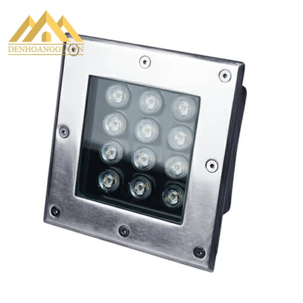 Đèn âm đất vuông có hệ thống mắt led sắp xếp đều nhau đem lại nguồn ánh sáng tập trung khi rọi vào các vật trong không gian