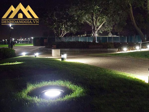 Đèn led âm đất 18w tròn sử dụng chip led Cree đem lại nguồn ánh sáng rõ nét, tự nhiên