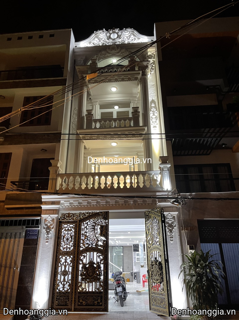 Đèn led âm nước cho hồ cá Koi ánh sáng vàng