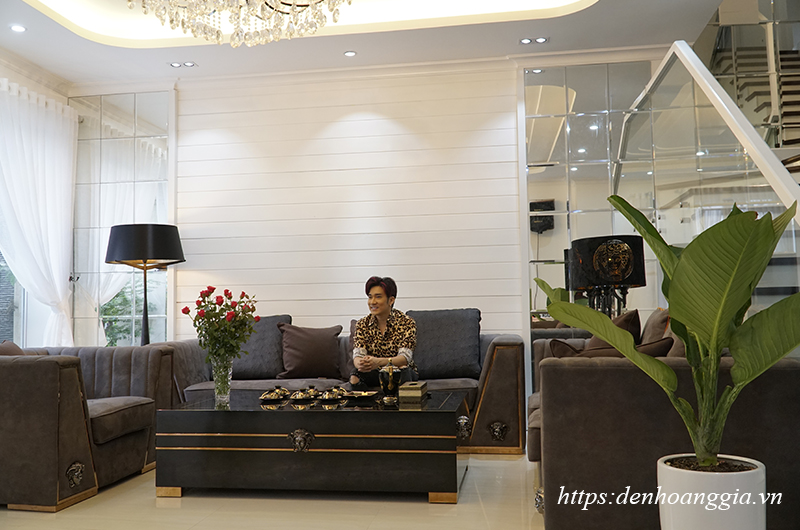 Đèn led âm trần COB đôi 3 màu lắp tại biệt thự của Ca sĩ Quang Hà