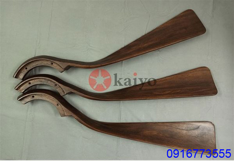 Quạt trần 3 cánh Kaiyo Nhật Bản IWA-218 phần cánh làm bằng gỗ tự nhiên cao cấp