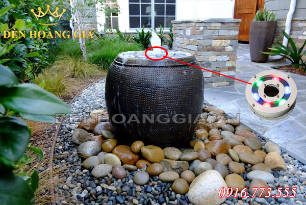 Đài phun nước mini từ bình gốm (Mẫu 1)