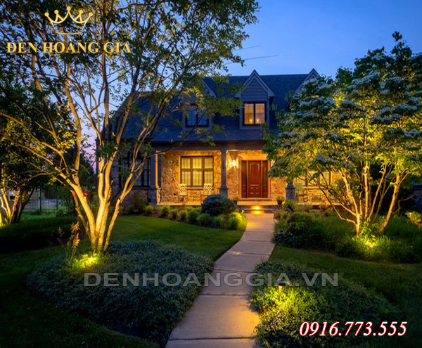 Đèn chiếu cây sân vườn là gì?