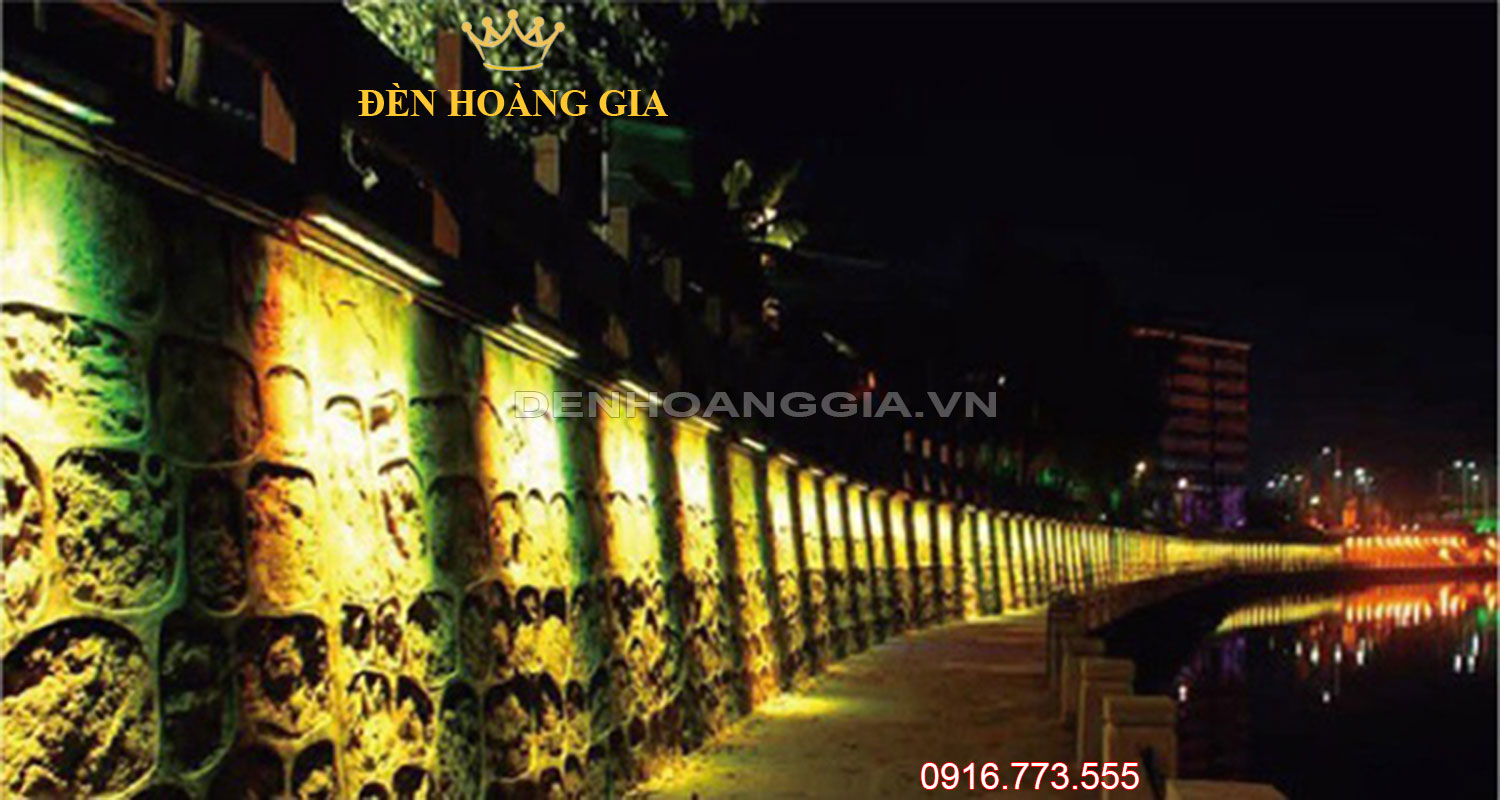 Đèn led thanh chiếu hắt trang trí tường ánh sáng vàng tường xung quanh hồ 