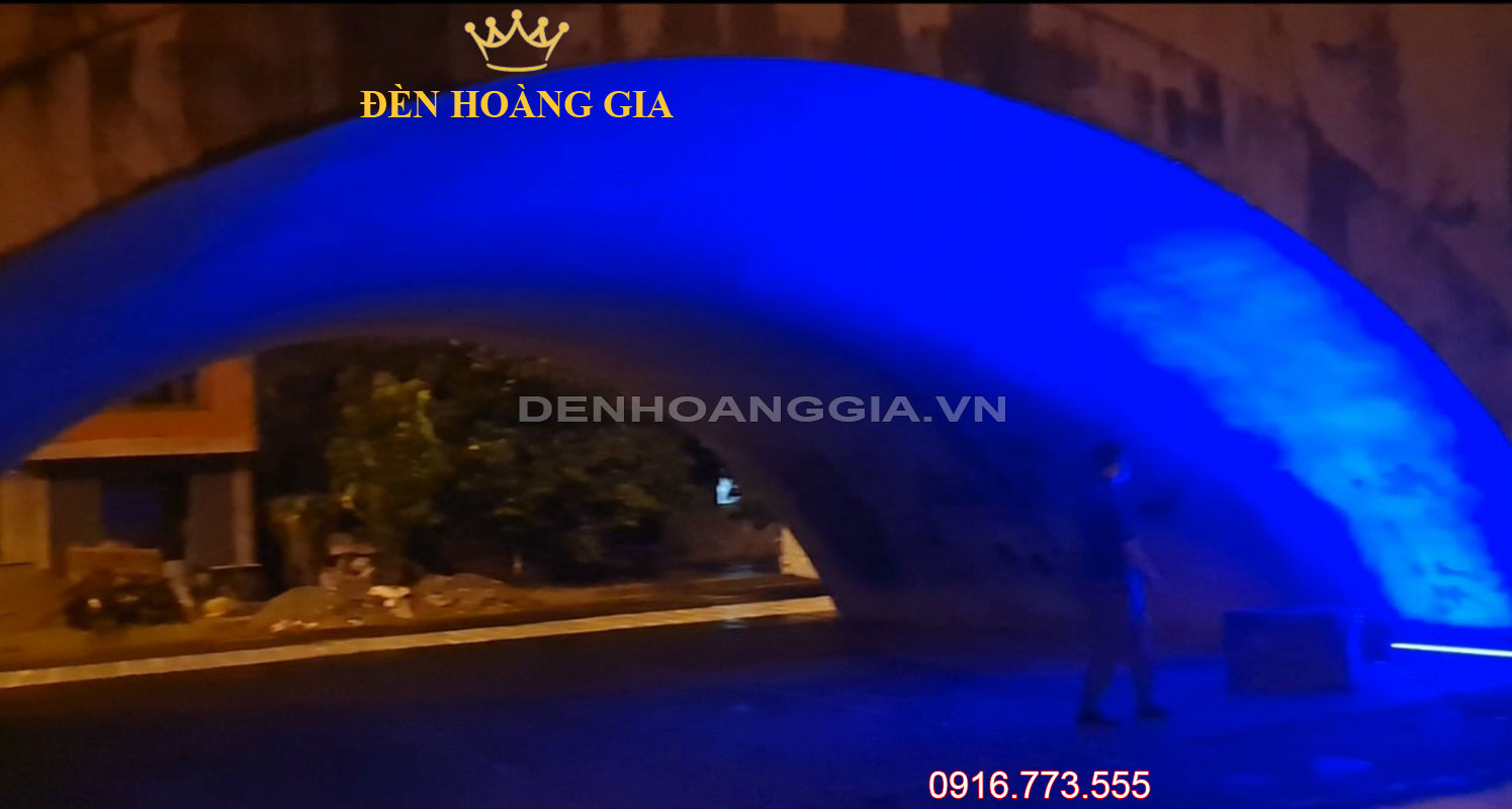 Đèn led thanh hắt chiếu vòm cầu ánh sáng xanh dương