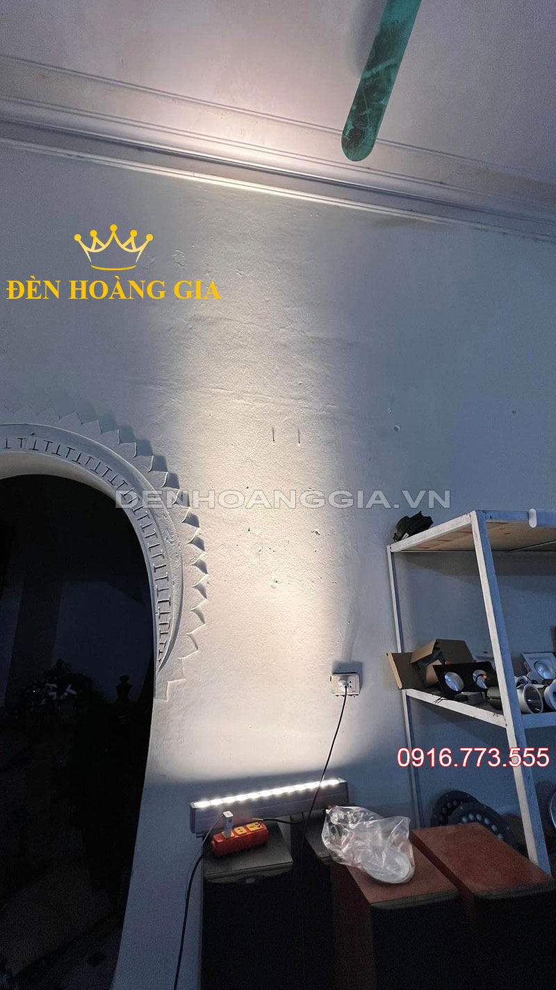 Đèn led thanh chiếu hắt ngoài trời tầm xa 0.5m 36w Đèn led thanh chiếu hắt ngoài trời tầm xa 0.5m 36w