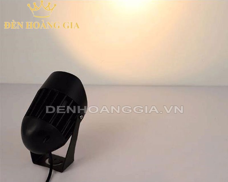 Đèn led chiếu điểm COB có mũ ánh sáng vàng