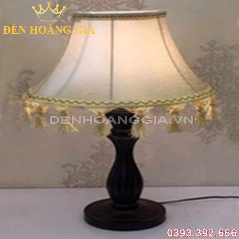 Đèn bàn trang trí hiện đại Cỡ trung Rolux-DB6006