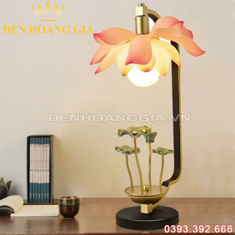 Đèn bàn trang trí hiện đại Hoa sen Rolux-DB2022