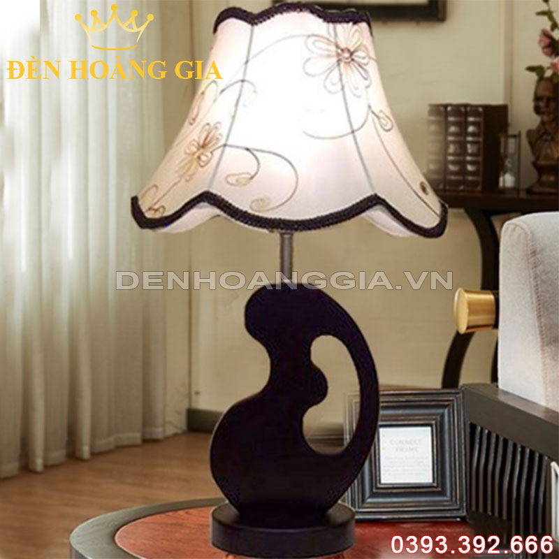 Đèn bàn trang trí hiện đại Mộc Hương Rolux-DB9558