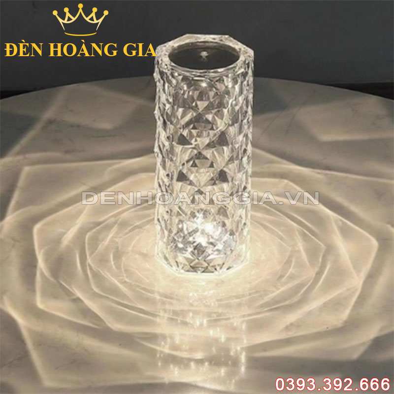 Đèn bàn trang trí Pha lê cảm ứng 7 màu Rolux-DBB03