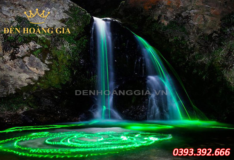 Sử dụng đèn led dây âm nước để trang trí thác nước