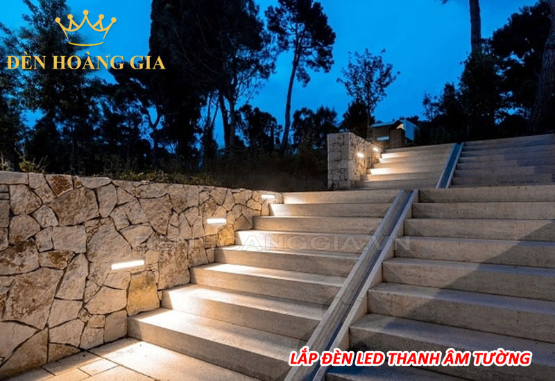 Lắp đèn led thanh âm tường tạo khu vực cầu thang