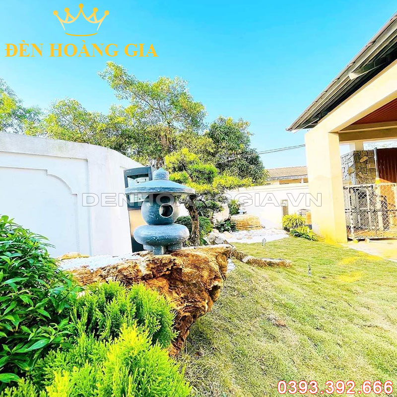 Đèn led trụ sân vườn bằng đá Rolux-TSVD02