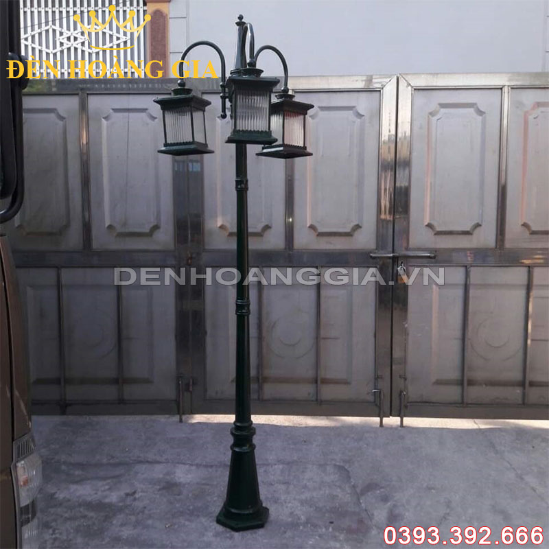 Đèn led trụ sân vườn cao 3 bóng Rolux-TSVCD3B11