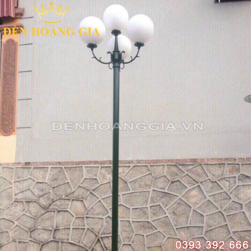 Đèn led trụ sân vườn cao 4 bóng Rolux-TSVCD4B07