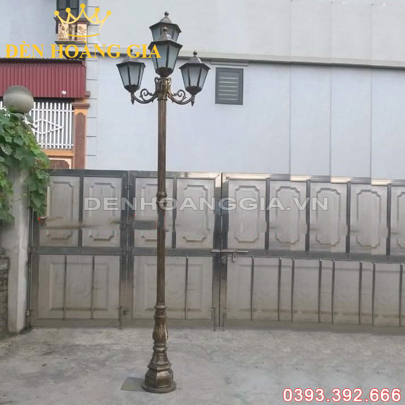 Đèn led trụ sân vườn cao 4 bóng Rolux-TSVCD4B09