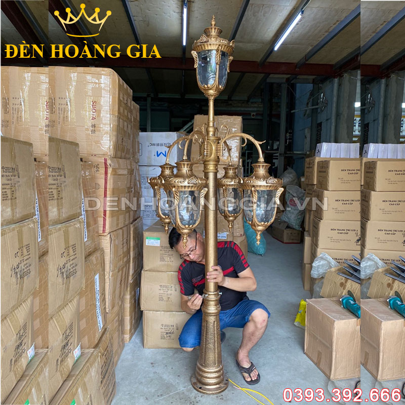 Đèn led trụ sân vườn cao 5 bóng Rolux-TSVCD5B06