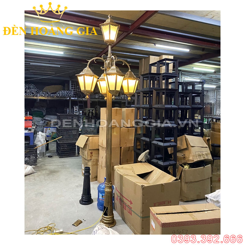 Đèn led trụ sân vườn cao 5 bóng Rolux-TSVCD5B07