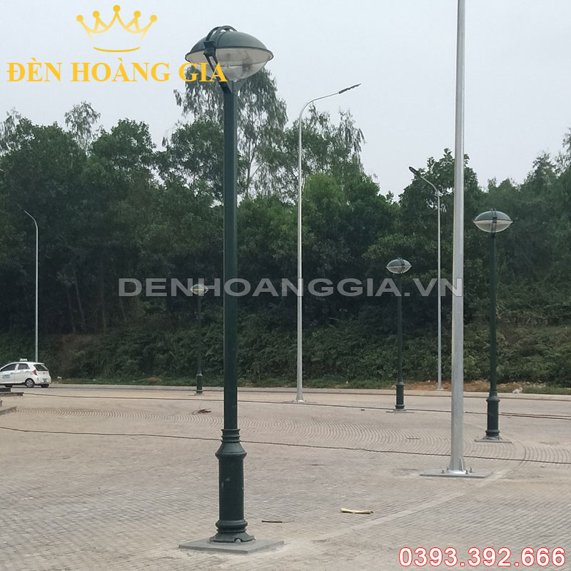 Đèn led trụ sân vườn cao hiện đại Rolux-TSVC30