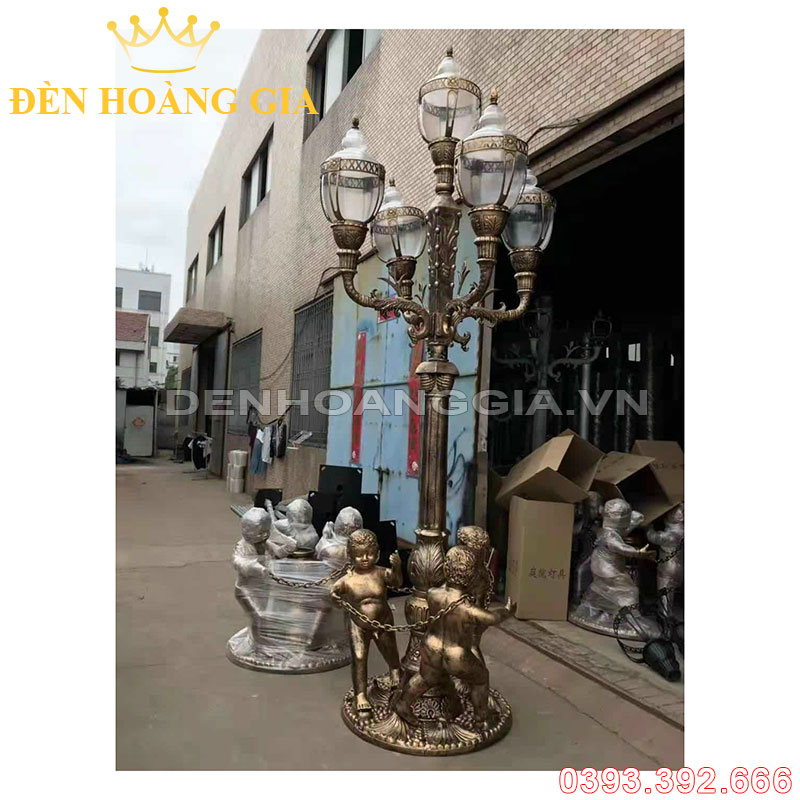 Đèn led trụ sân vườn cao cổ điển VIPPRO Rolux-TSVCDVIP04