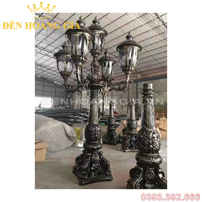 Đèn led trụ sân vườn cao cổ điển VIPPRO Rolux-TSVCDVIP07