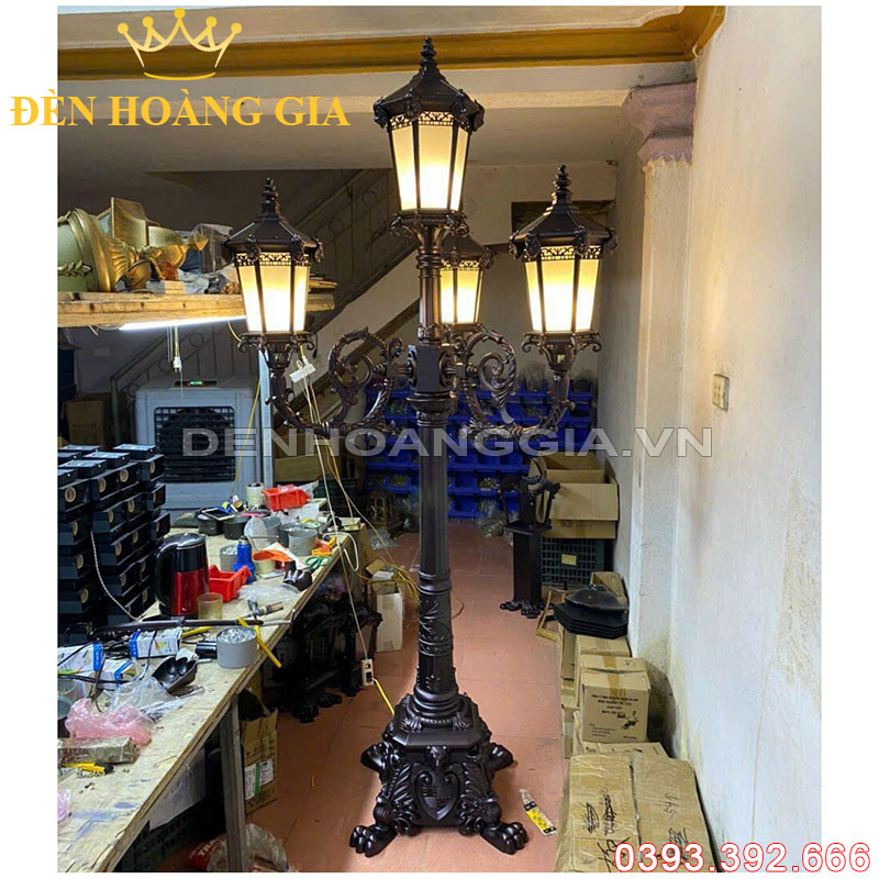 Đèn led trụ sân vườn cao cổ điển VIPPRO Rolux-TSVCDVIP09