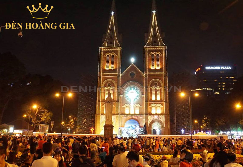 Trang trí chiếu sáng những vẫn phải đảm bảo tính trang nghiêm