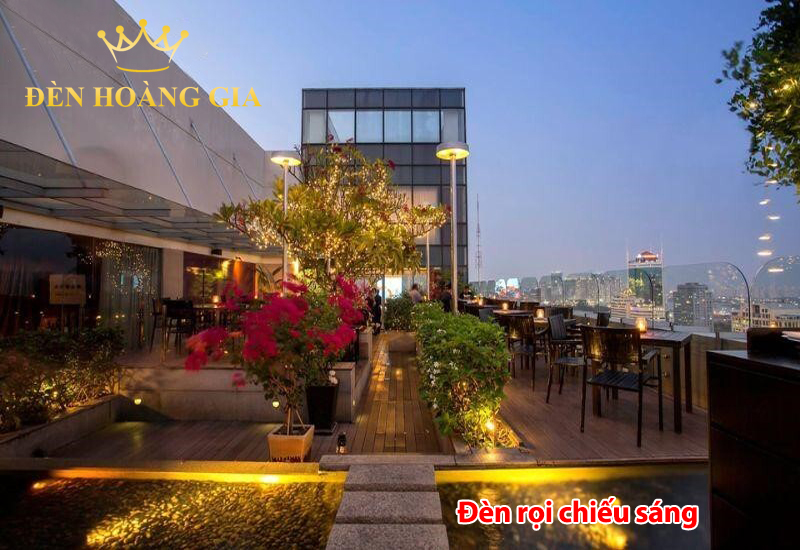 chiếu sáng quán cafe sân vườn 6