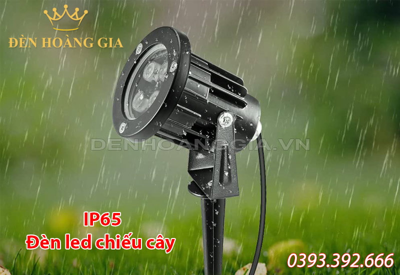 den-led-chieu-cay-IP65