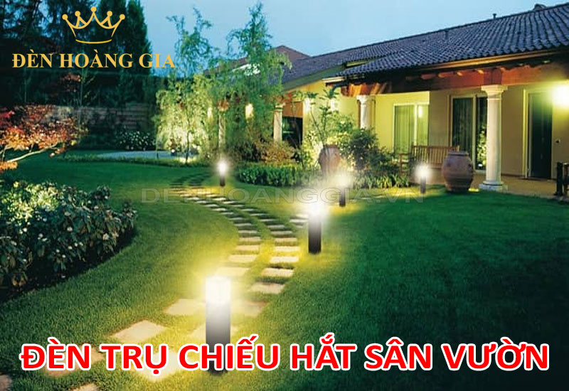 Đèn trụ chiếu hắt sân vườn