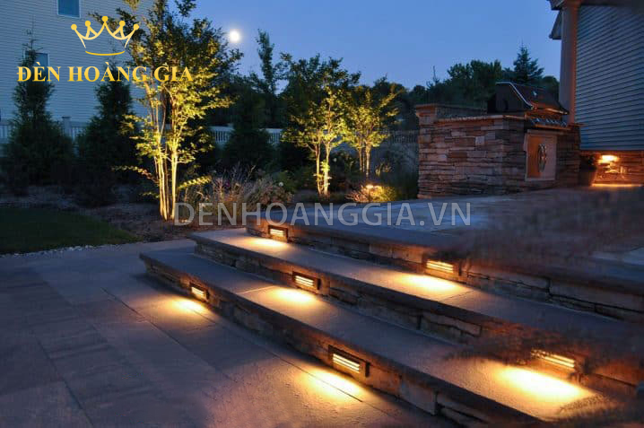chiếu sáng bậc thang ngoài trời 1