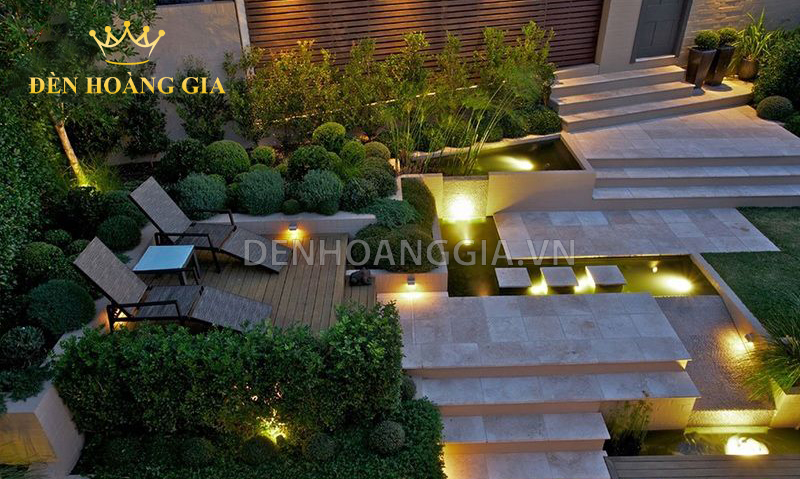 đèn sân vườn màu gì tốt nhất 3