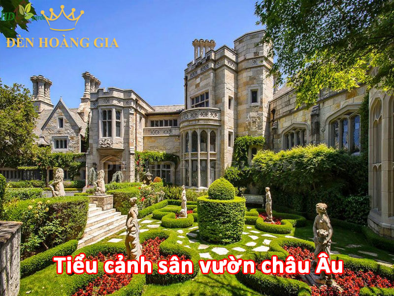 Tiểu cảnh sân vườn châu Âu yêu thích các bức tượng đá