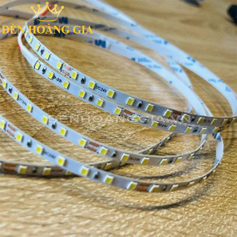 Đèn led dây dán 2835 V8 120Led