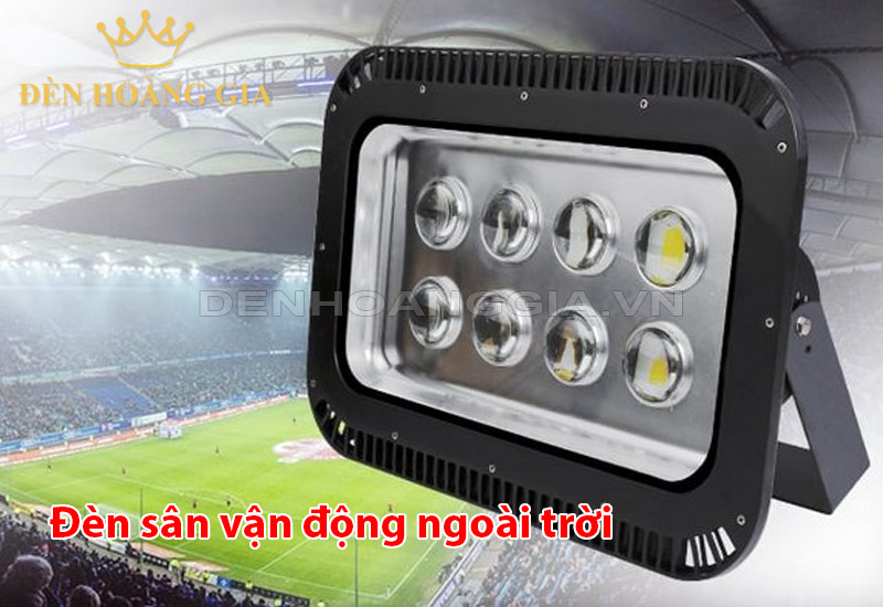 den-san-van-dong-ngoai-troi