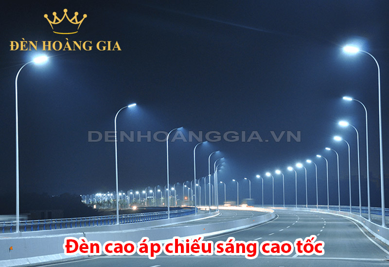 den-cao-ap-chieu-sang-duong-cao-toc