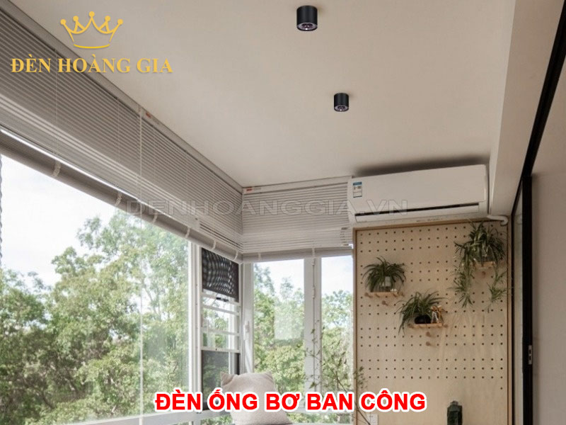 Đèn ống bơ ban công