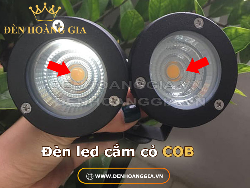 Đèn led cắm cỏ COB